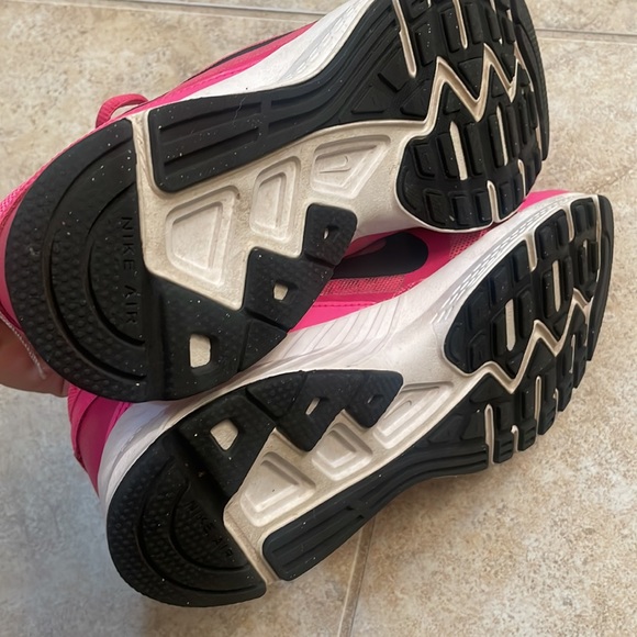 NIKE PINK size 8.5 - Picture 4 of 8
